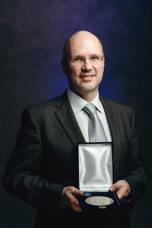 dr. beothe tamas phd